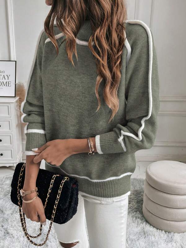 Resa – Elegant Turtleneck Sweater with Long Sleeves