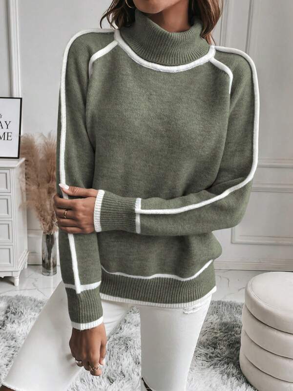 Resa – Elegant Turtleneck Sweater with Long Sleeves